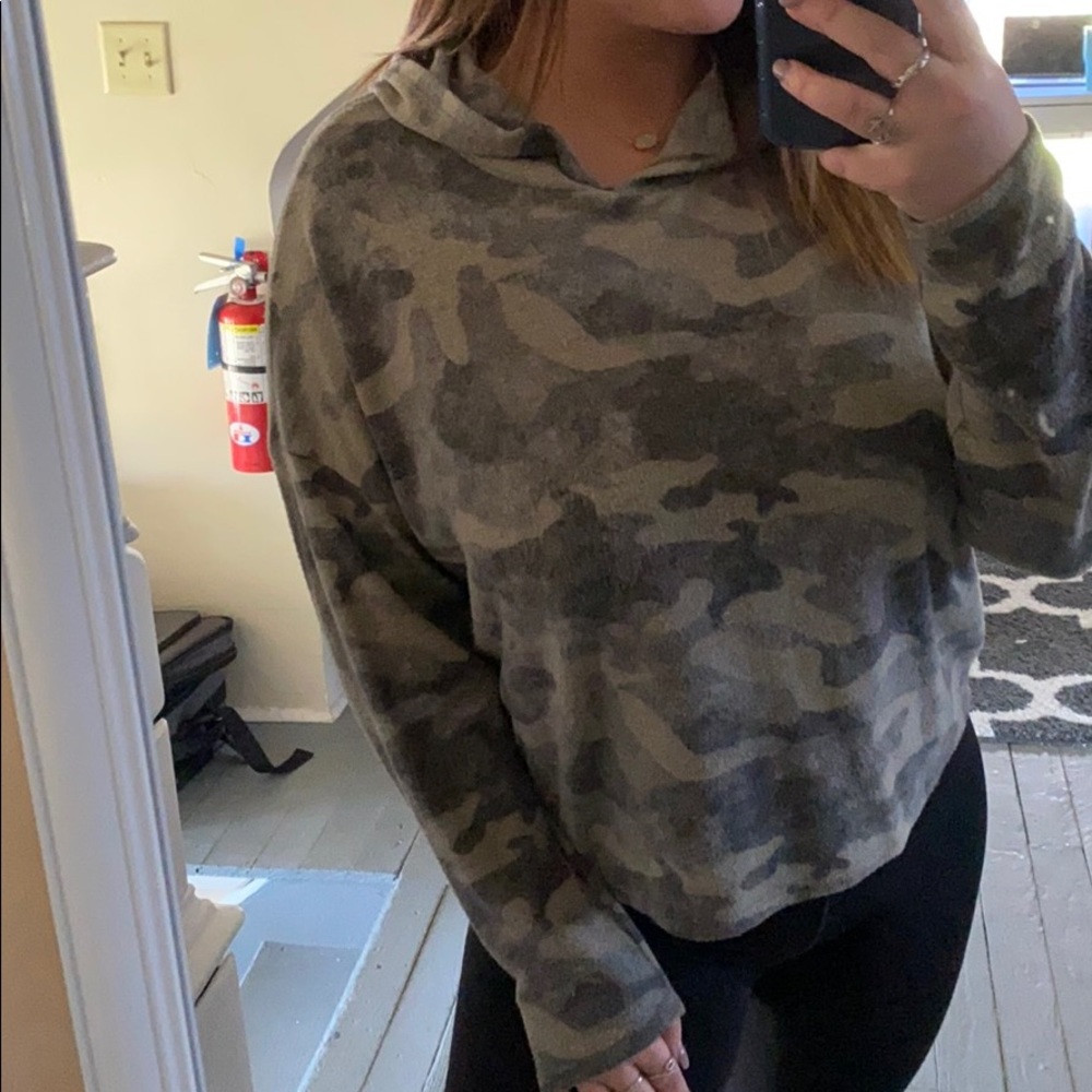 Camp lightweight sweatshirt